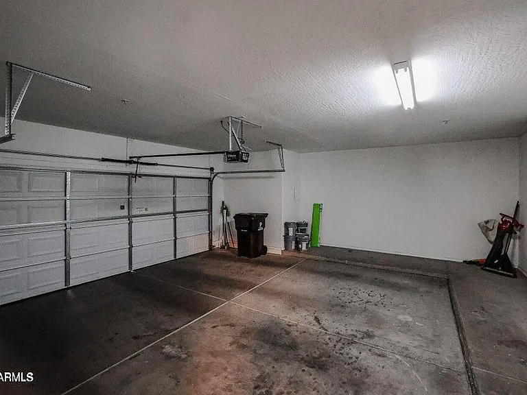 15881 N 74th Ave — Photo 31