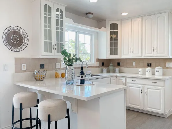 2101 Eadbury Ave, La Puente, CA 91748