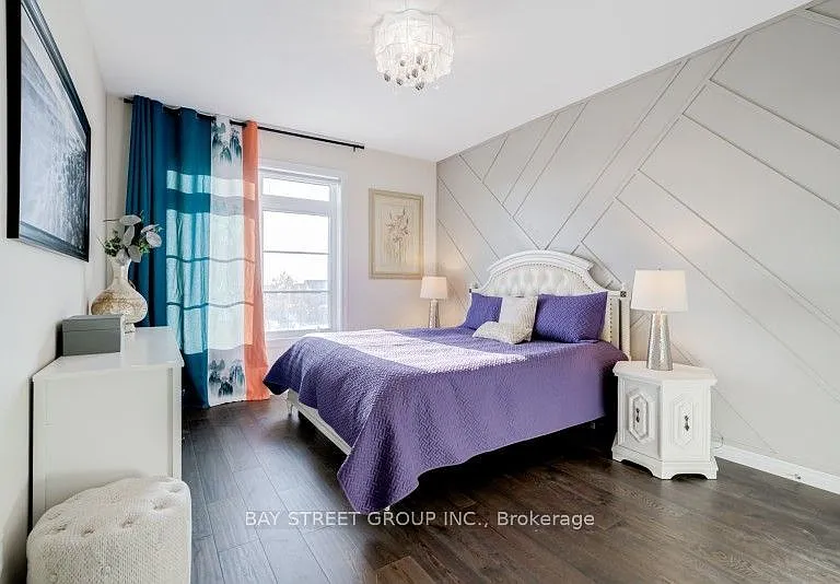121 Luzon Ave — Photo 26