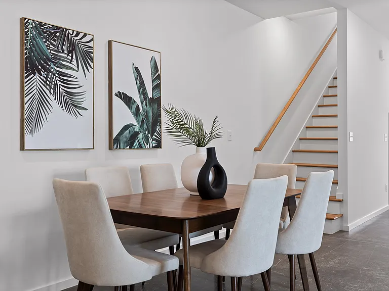 121 Fern Ave — Photo 2