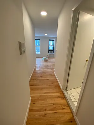 Rented by Bond New York | media 21