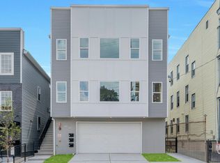 320-322 Hawthorne Ave #2, Newark, NJ 07112