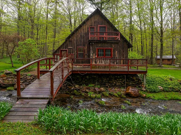2648 Tinmouth Road, Danby, VT 05739