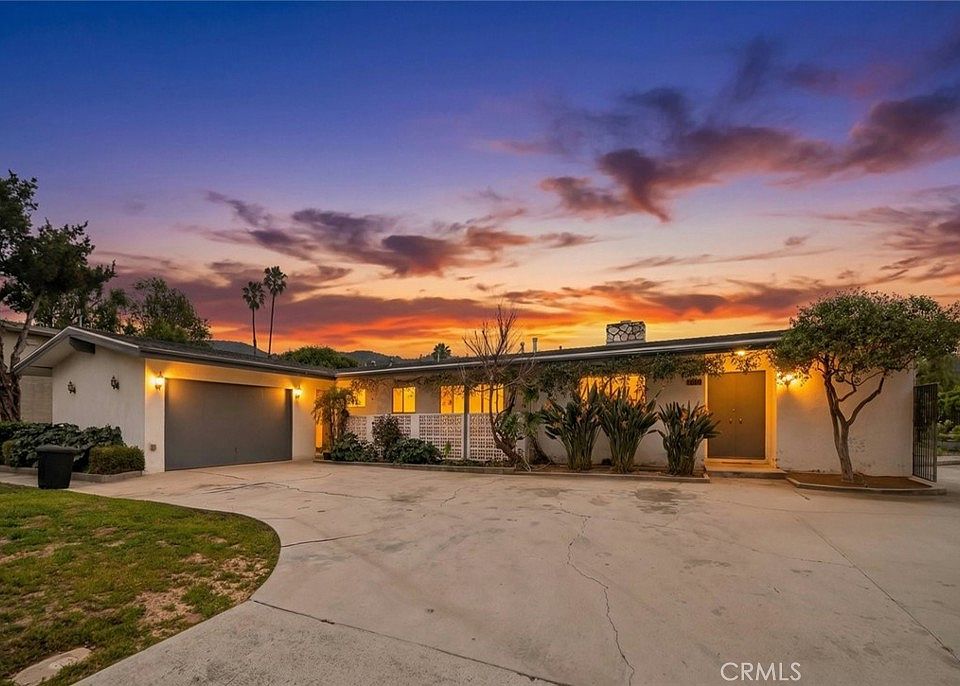 1st image of 10346 Siesta Dr