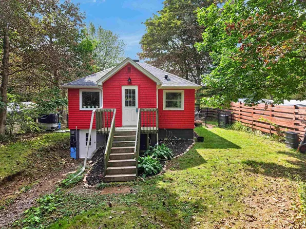 3 Station Rd, Kinsac, NS B4G 1C8