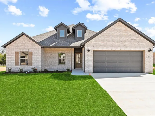 2104 Briarwood Dr, Bridgeport, TX 76426