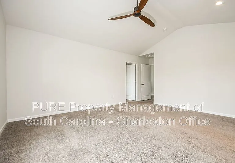 2641 Alamanda Dr — Photo 10
