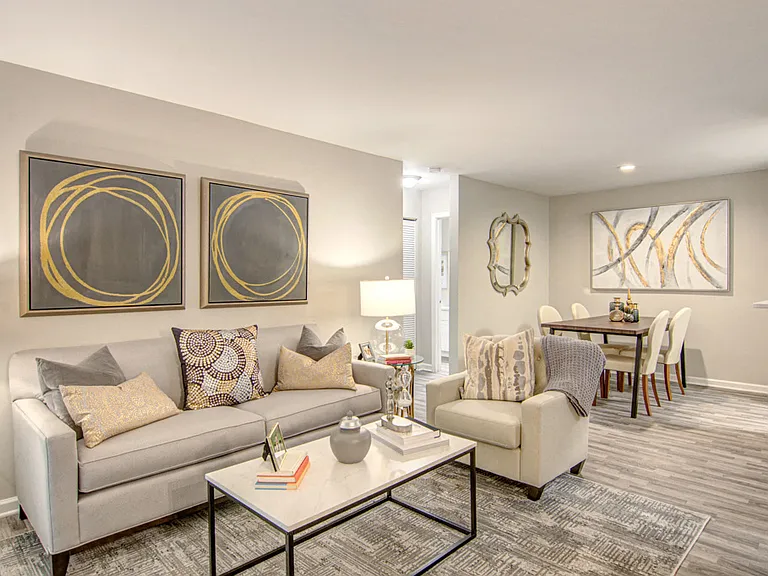 Hunter's Chase Apartments — Photo 4