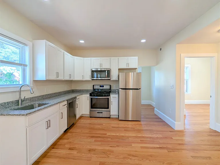 71-73 Merriam St #3 — Photo 4