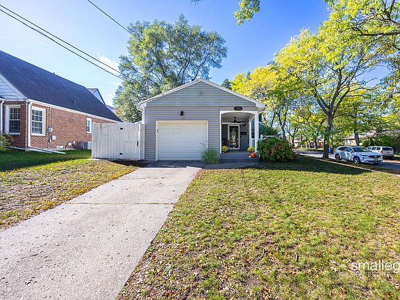 2nd image of 1501 Cornell Dr SE