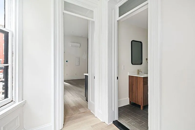 1 bed, 1.0 bath, 472 sqft, $1,795 — Photo 2
