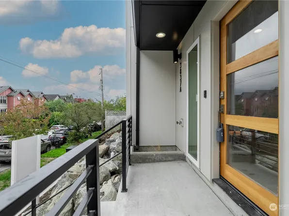 3837 Whitman Avenue N #A, Seattle, WA 98103