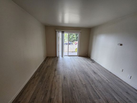 3rd image of 130 Wilson Ave #130