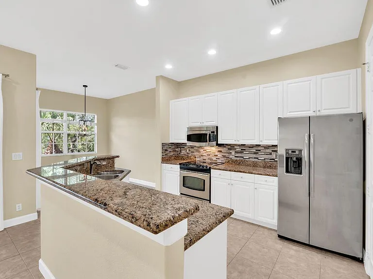 8035 NW 127th Ln #3 — Photo 4