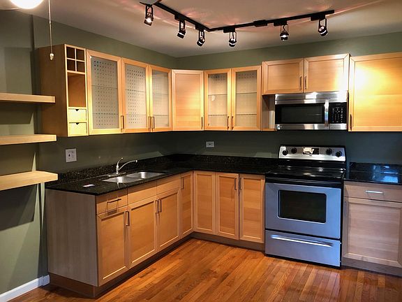3rd image of 2216 Arbor Cir APT 24