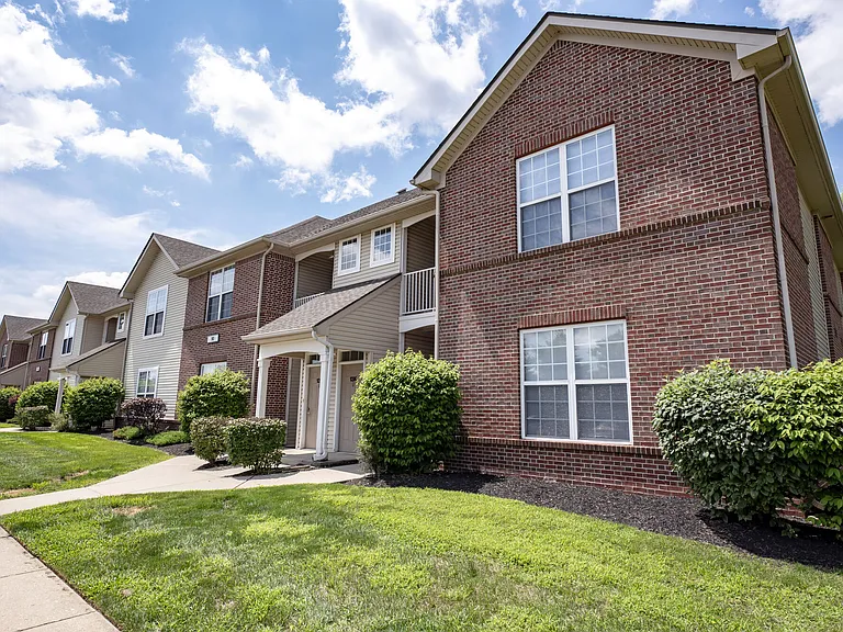 Summit Pointe — Photo 9