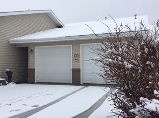 135 River View Dr, Pierre, SD 57501