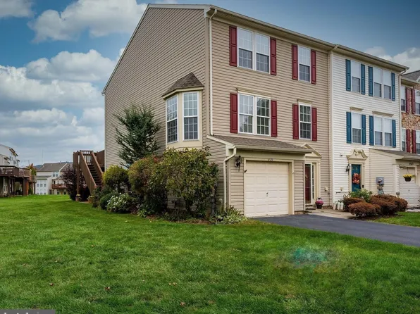 4579 Jasmine Dr, Center Valley, PA 18034