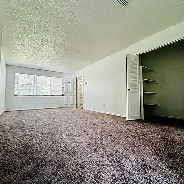 2 bed, 1.5 bath, 1000 sqft, $1,600 — Photo 4