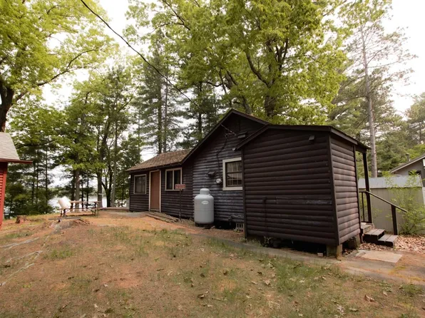 W5522 S Round Lake Rd, Wild Rose, WI 54984