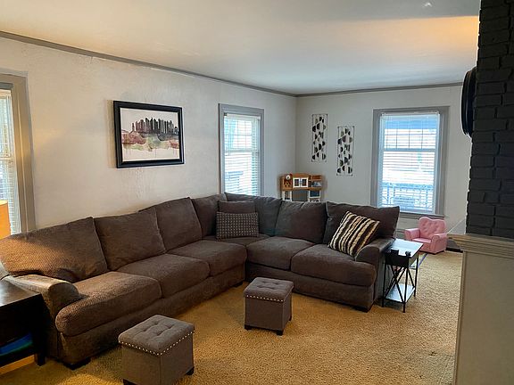 3rd image of 2135 Lake Dr SE