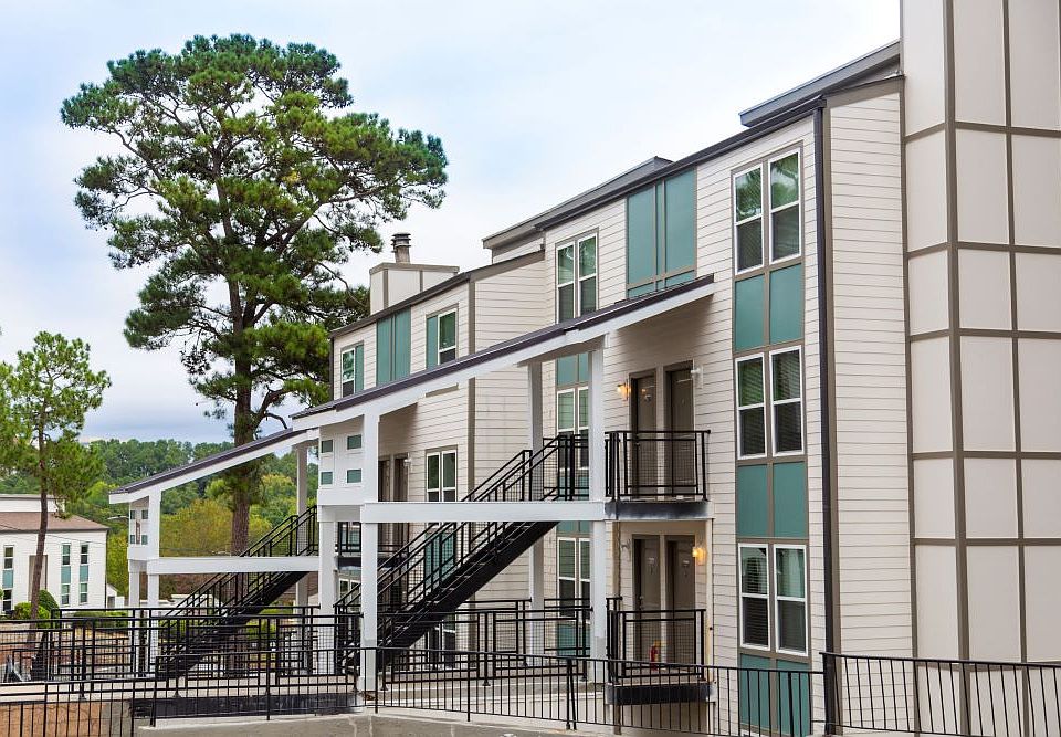 The Halsten at Vinings Mountain 3000 Cumberland Club Dr Atlanta GA