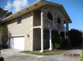 2100 Pinehurst Dr, West Palm Beach, FL 33407