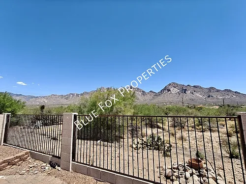 600 E River Walk Dr Photo 1