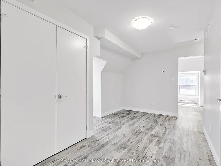 261 Somerset St E #5 — Photo 5