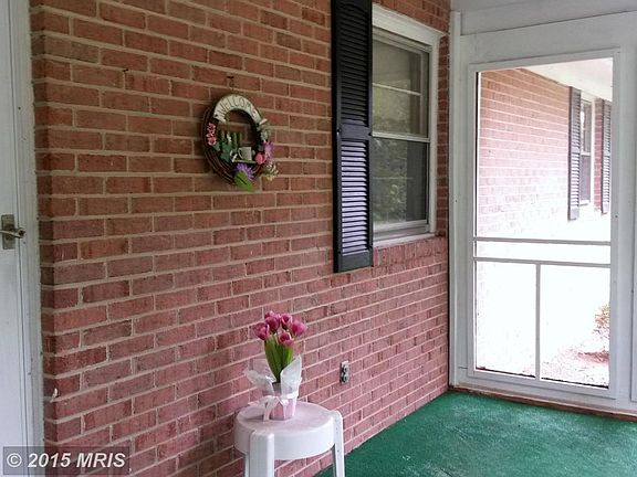 Front Screened-in Porch