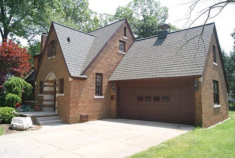 2nd image of 1553 Glen Ave