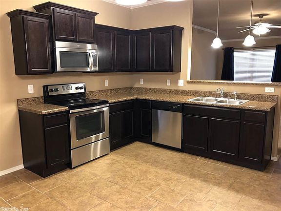 4th image of 912 Anemone Dr
