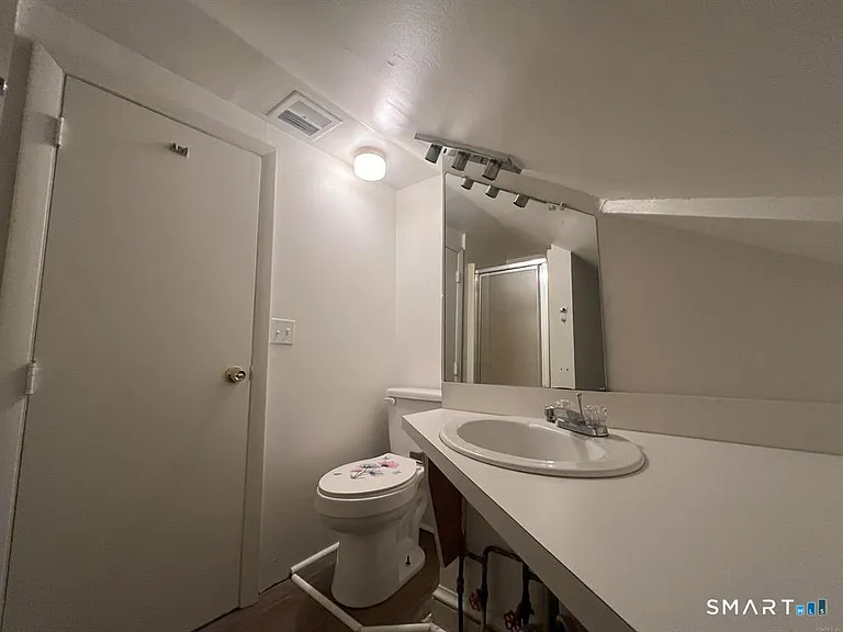 158 Beechwood Ave #2 — Photo 23