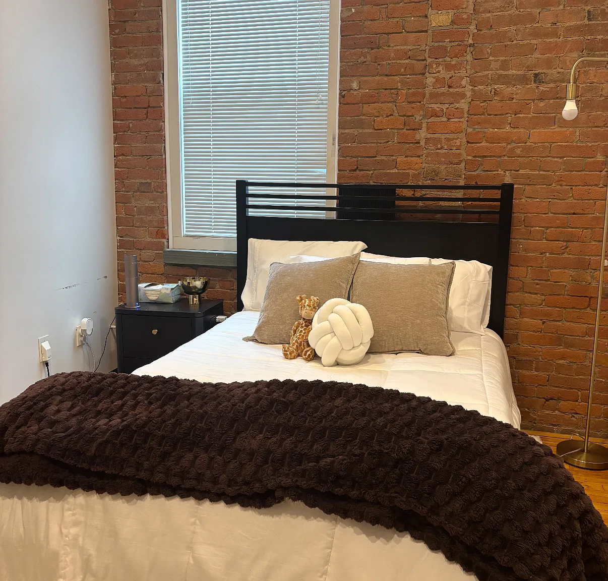 3 bed, 1300 sqft, $850 — Photo 4