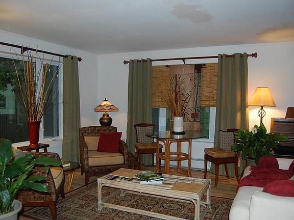 5 Living area Burkhart.jpg