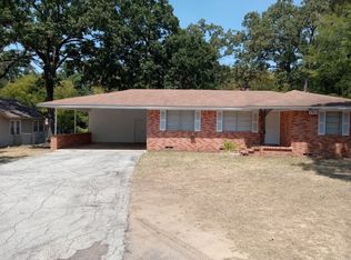 2903 Stone Rd, Kilgore, TX 75662