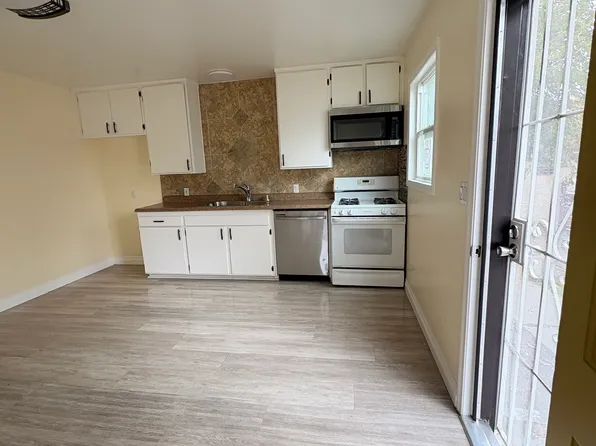 361 E Avenue J13, Lancaster, CA 93535