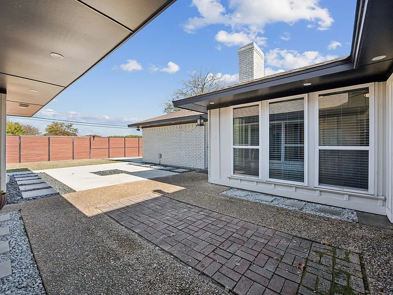 2833 Meadowbrook Dr — Photo 34