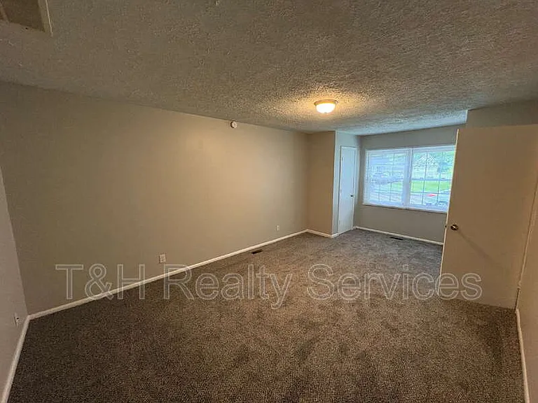 3644 Celtic Dr — Photo 14