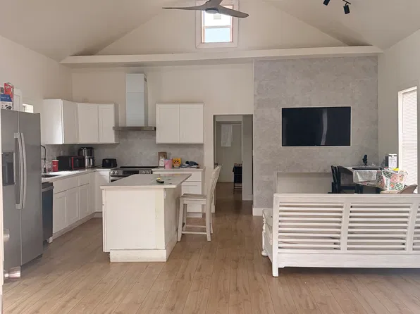 (undisclosed Address), Tarpon Springs, FL 34689