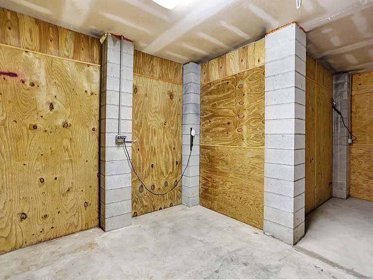 258 Silver Cypress Cir — Photo 40
