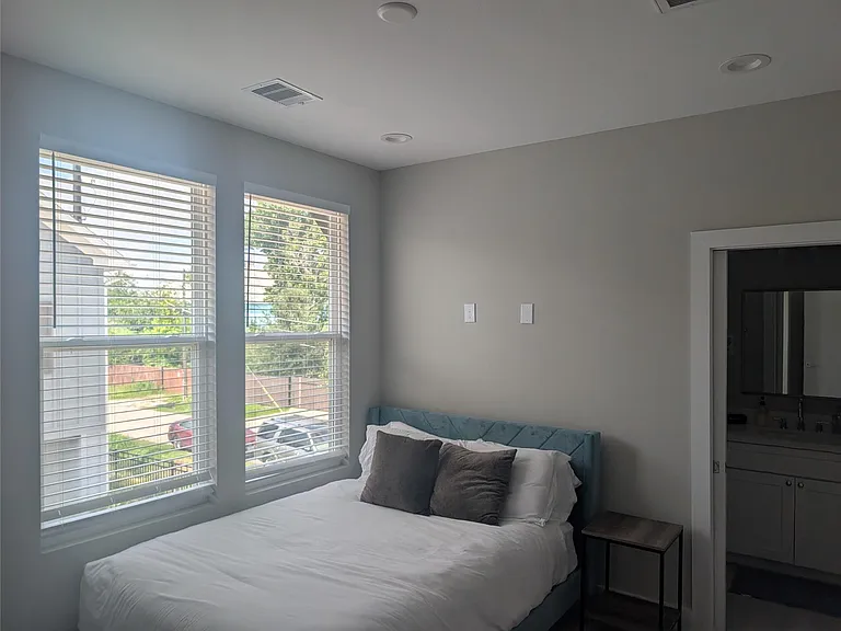 7522 Sandle St — Photo 4