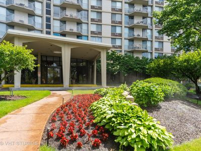 20 N Tower Rd APT 8J, Oak Brook, IL, 60523