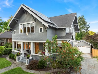 2836 32nd Ave S, Seattle, WA, 98144