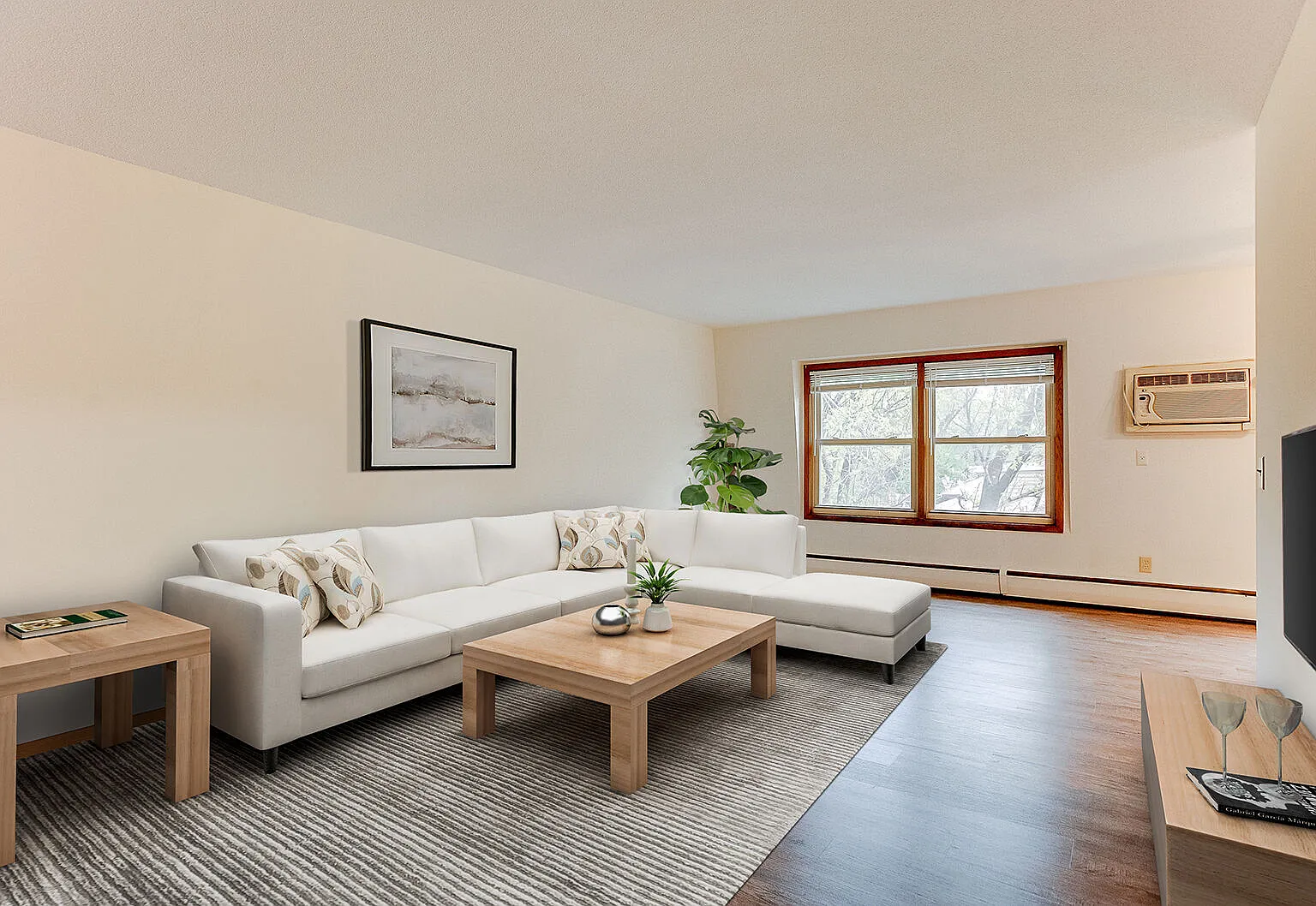 Cambridge Court Apartments — Photo 1