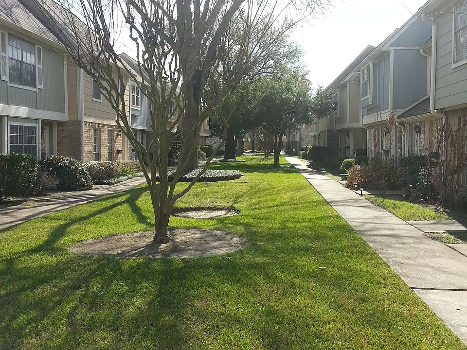 beautiful peaceful grassy complex