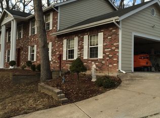 210 Red Bud Dr, Saint Charles, MO