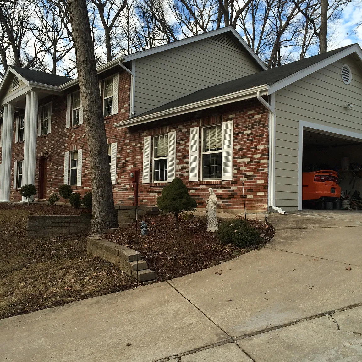 210 Red Bud Dr photo 1