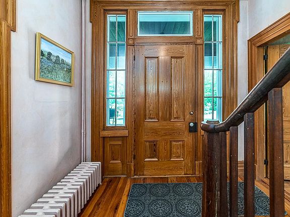 5th image of 11 Pebble Hall Ln