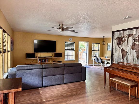 4th image of 5722 SW 85th St